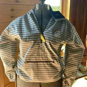 Brand-new Charles River women’s anorak.